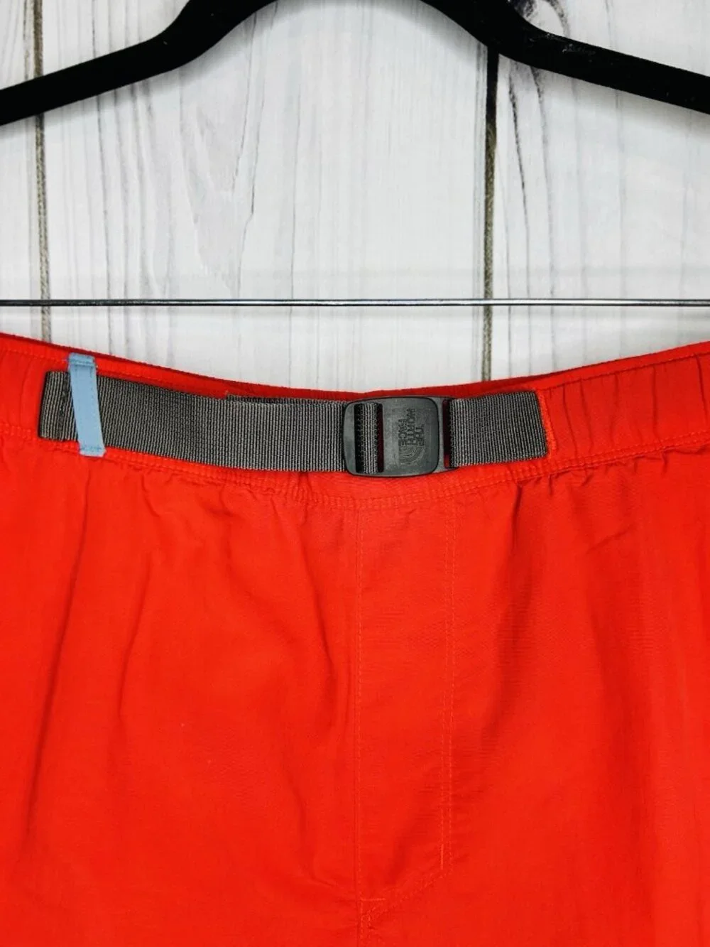 The North Face Men's Class V Belted Hike Shorts Size M Red Built-In Liner